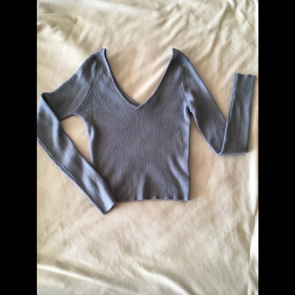 Kendall and Kylie cropped sweater🦋